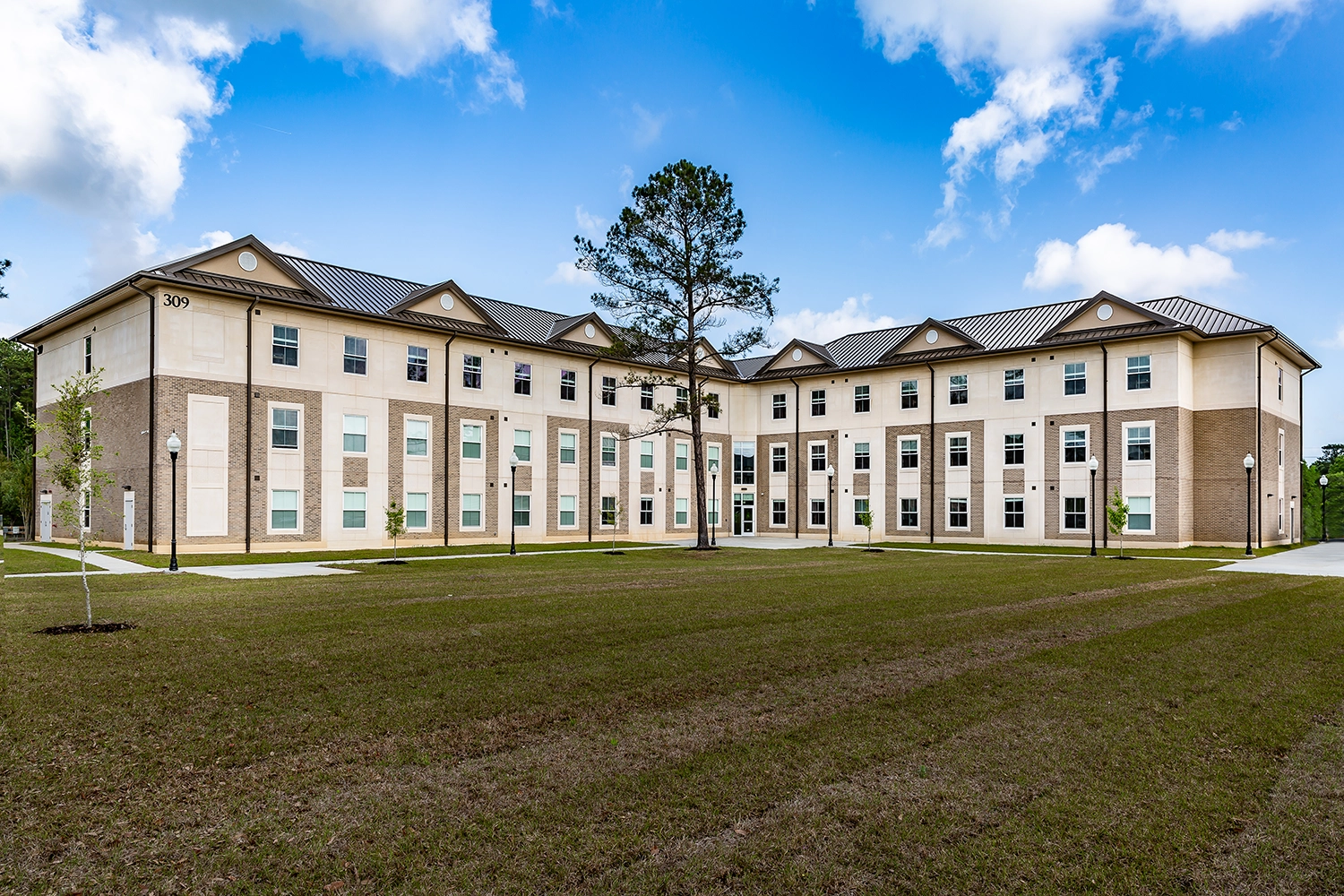 BentonHenry190411_C1A0401aHR