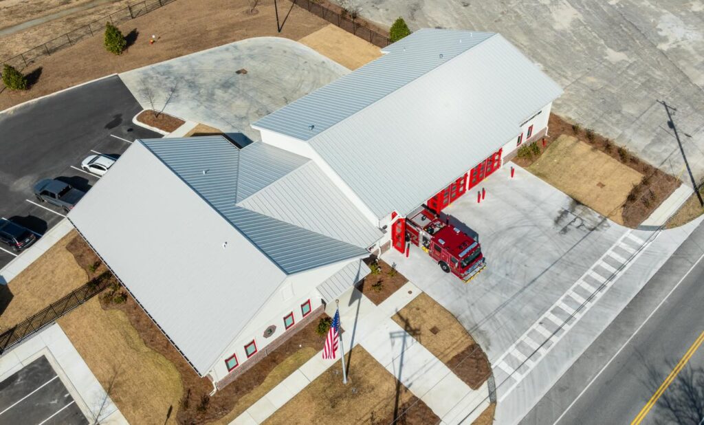 A closer look at the new St. Andrews Fire Station No. 3 in West Ashley. 🚒 This modern, co-located fire and EMS facility is designed to enhance response times, strengthen collaboration, and better serve a growing community. The station represents a long-term investment in safety, resilience, and the people who protect our region every day. At Trident Construction, we are proud to build facilities that strengthen communities and stand the test of time.

#SAPSD #standrewsfireandrescue #tridentconstruction #teambuild